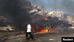 Pamje pas një sulmi me bombë më herët këtë muaj në një rajon të kryeqytetit Mogadishu në Somali