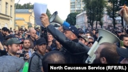 В прошлое воскресенье, 3 сентября, мусульмане протестовали у посольства Мьянмы в Москве