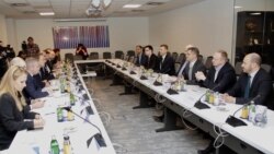 Sastanak Varheljija i predstavnika opozicije u Srbiji