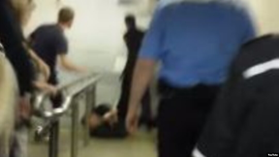 Minsk residents are petitioning for the dismissal or prosecution of police officers who were filmed dragging a blind man down stairs at a city subway station.