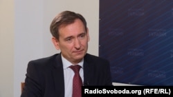 «Ми уточнили дуже багато визначень. Доповнили перелік посадових осіб, які не були враховані в першій редакції. Уточнили наслідки внесення особи до реєстру олігархів» – Федір Веніславський