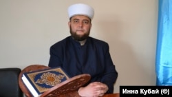 Мурат Сюлейманов, мюфтия на „Умма“ - Духовното управление на мюсюлманите в Украйна.