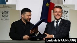 Президент України Володимир Зеленський і президент Франції Емманюель Макрон. Париж, Франція, 6 січня 2026 року