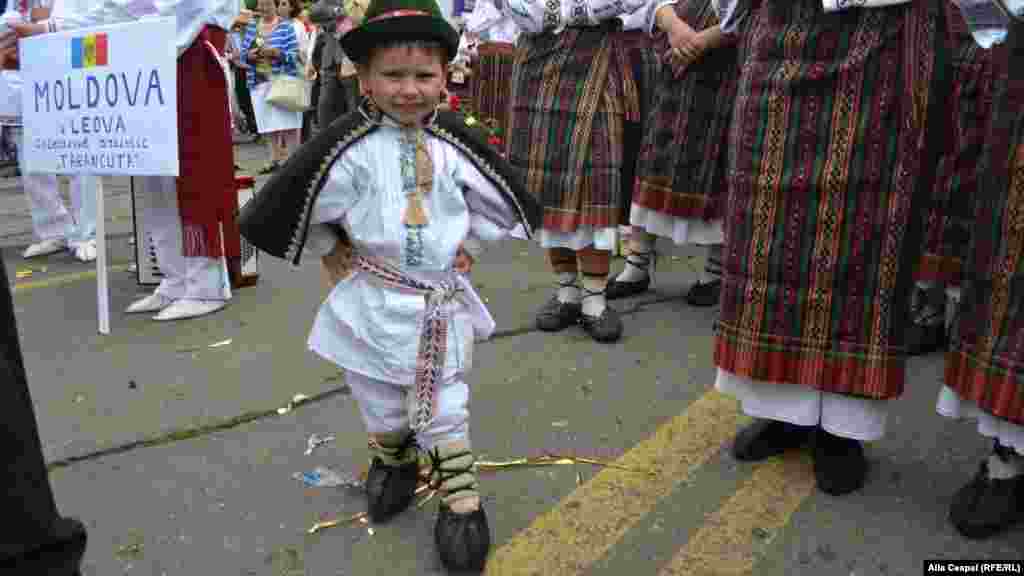 Dansatori de la Leova, la Chişinău, de Ziua Independenţei Republicii Moldova