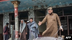 اسعدآباد کې یو لګېدلی کور