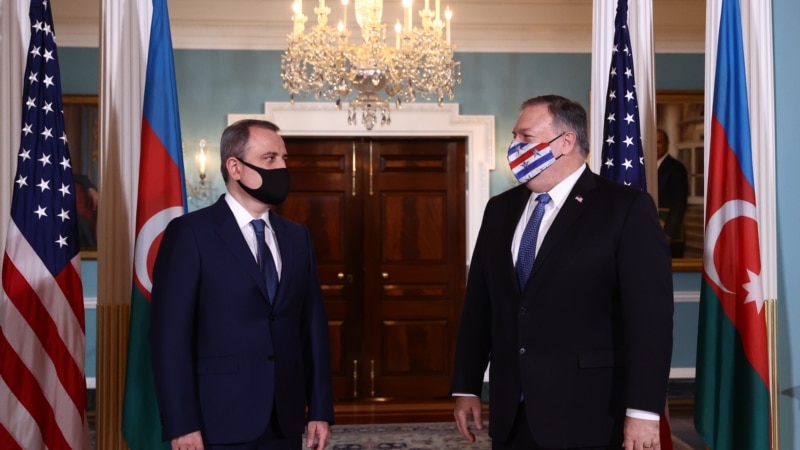 Pompeo takon ministrat e Jashtëm të Azerbejxhanit dhe Armenisë- vazhdojnë luftimet