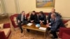 Britanski premijer Keir Starmer, ukrajinski predsjednik Volodimir Zelenski, francuski predsjednik Emmanuel Macron, njemački kancelar Friedrich Merz i poljski premijer Donald Tusk razgovaraju telefonom s američkim predsjednikom Donaldom Trumpom.