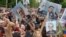 Armenia -- Opposition supporters during a mass protest in Yerevan, 20Apr2008 