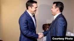 Kryeministri i Greqisë, Alexis Tsipras dhe ai i Maqedonisë, Zoran Zaev 