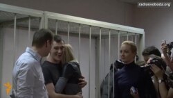 Світ у відео: Навальний отримує умовний термін і закликає до протестів