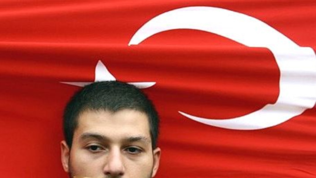 Тар шорт киген аяқты әйелмен порно Әйелдердің жалаңаш жамбастарының суреттері