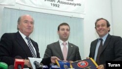 FİFA prezidenti Yozef Blatter, AFFA-nın baş katibi Elxan Məmmədov və UEFA-nın rəhbəri Mişel Platini
