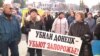 Запоріжці їли буряк – протестували проти «натиску» Ахметова в регіоні (відео)