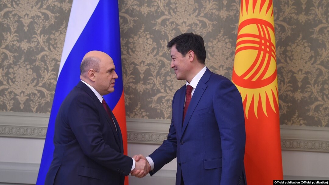 Премьер-министр Улукбек Марипов менен Орусия өкмөтүнүн төрагасы Михаил Мишустин. 