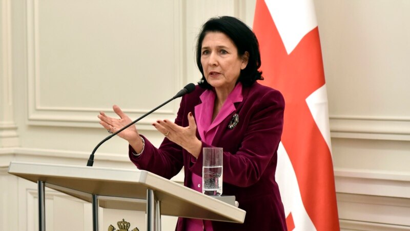 Президент Грузии предлагает развивать медицинский туризм в регионах