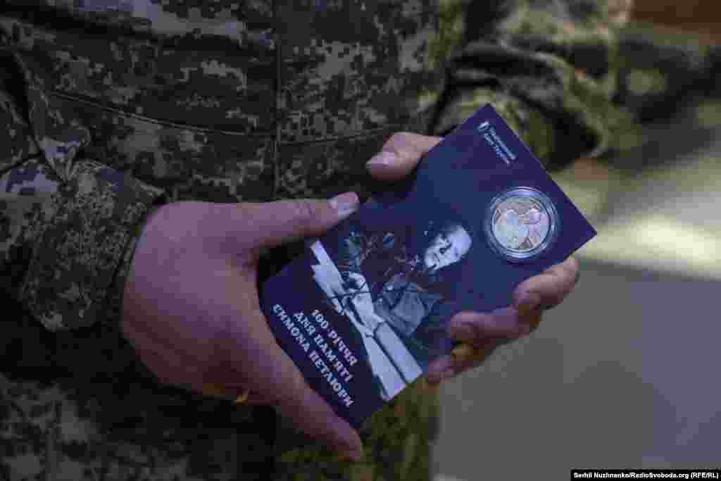 Андрій Пишний презентував монету, яку випустив Нацбанк до 100-річчя дня пам’яті Симона Петлюри