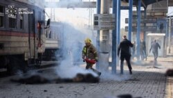 До 14 зросла кількість загиблих унаслідок удару російського безпілотника по залізничному вокзалу у Дніпрі, ще 14 осіб поранені, повідомляє влада. 29 жовтня 2026 року