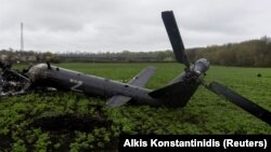 تصویر آرشیف: یکی از هلیکوپتر های ساقط شده یی روسی