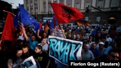 Protestë në Tiranë, foto nga arkivi.