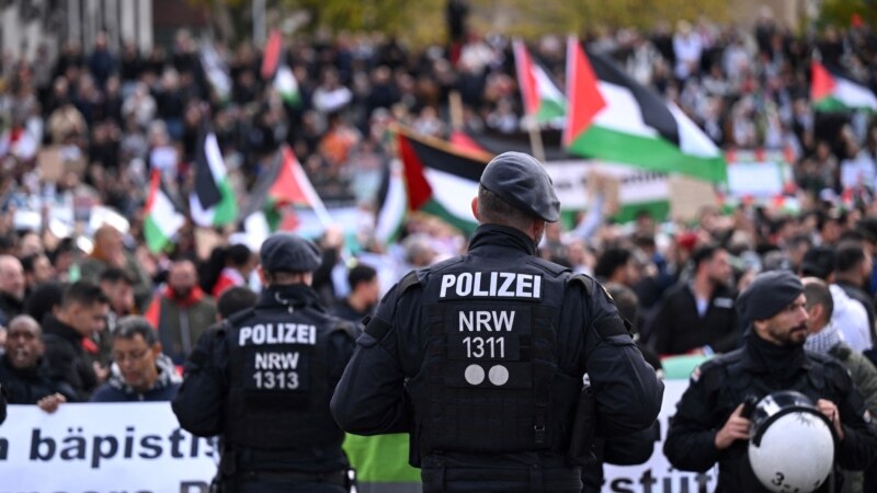 در تظاهرات حمایت از فلسطینی ها  در جرمنی، چهار افسر پولیس زخمی شدند 