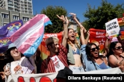 Атмосфера од Парадата на гордоста во Истанбул