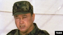 Генерал-полковник Сат Токпакбаев.