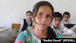 Таджикские школьники, архивное фото.