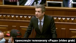 Володимир Цабаль був обраний до Верховної Ради від «Голосу» на виборах 2019 року. Він був 12-м у партійному списку