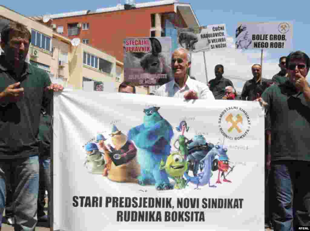 FOTO: Savo Prelević - Štrajk radnika nikšićkih Rudnika boksita, 12. jul 2010.