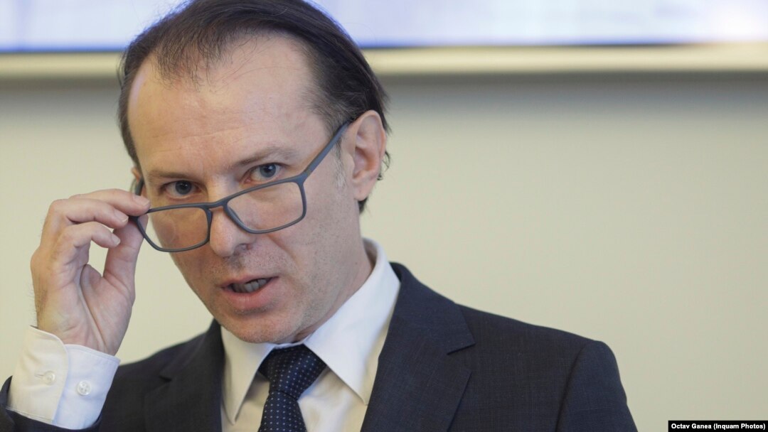 Florin Cîțu este primul dintre miniștrii guvernului PNL care s-a confruntat cu o moțiune simplă. PSD, care a inițiat demersul, deține singur majoritatea la Senat