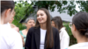 Victoria Uzun (centru), de la liceul din Etulia, Găgăuzia, a luat 10 pe linie la Bacalaureat. Elevii cu media 10 provin din diferite raioane: Anenii Noi, Bălți, Căușeni, Chișinău, Criuleni, Drochia, Hîncești, Nisporeni, Soroca, Ștefan Vodă, Ungheni, dar și din UTA Găgăuzia.