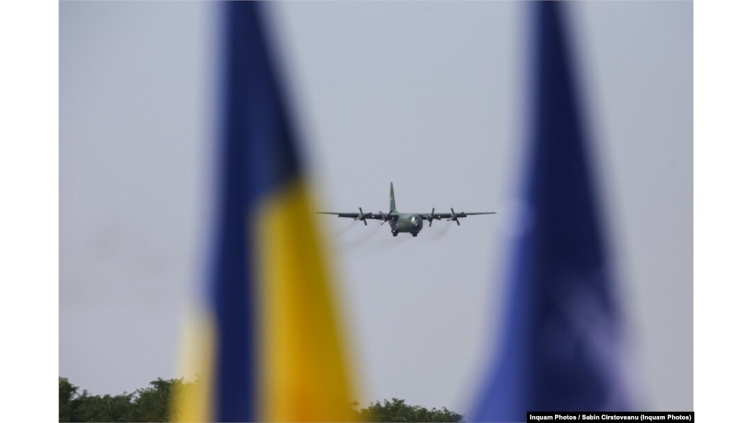 Forțele românești au adus din Afganistan 15 cetățeni români.