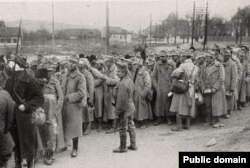 Soldați români capturați de austro-ungari, 1916