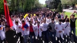 Протести у Вірменії: військові вийшли на вулиці за кілька годин до відставки Сарґсяна