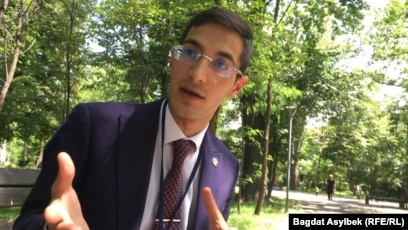 Жасы 40-тан асқан әйелдер азғындармен онлайн порно көруді ұнатады Желіде қалыңдықпен секс