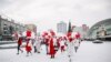 Жаночая акцыя пратэсту пад бел-чырвона-белымі парасонамі, Менск, 14 студзеня