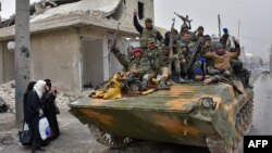 Сирийская армия вошла в жилые кварталы в Восточном Алеппо.