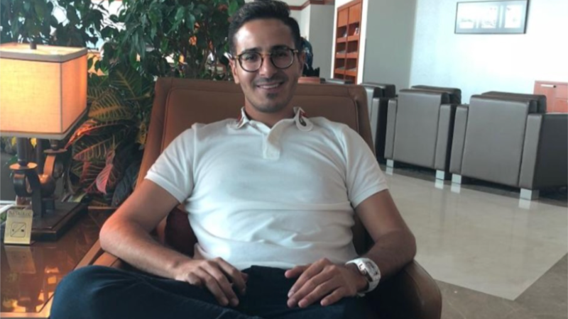 ქუთაისის ციხე დატოვა საიმონ ლევიევმა - ის "ნეტფლიქსის" სერიალ "ტინდერის თაღლითის" გმირია