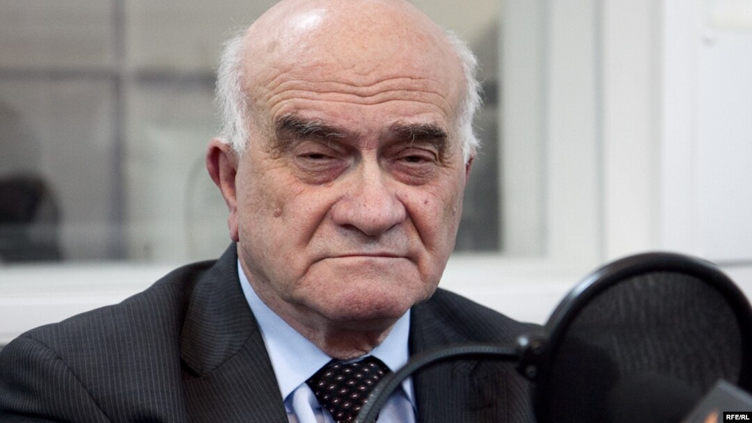 Евгений Ясин