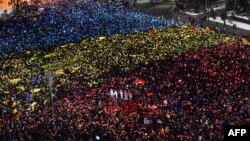 Ռումինիա - Բողոքի բազմամարդ ցույցը կառավարության շենքի դիմաց, Բուխարեստ, 12-ը փետրվարի, 2017թ․