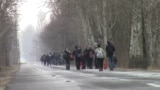 Migranți from Kosovo in Ásotthalom, Ungaria, la granița cu Serbia, 3 februarie 2015