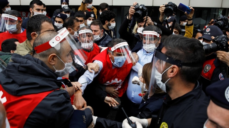 Први мај во пандемија- ретки протести и инвентивни начини на одбележување