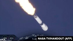 تصویر برگرفته از ویدئوی ناسا در ژانویه امسال یک فالکون ۹ را پس از پرتاب نشان می‌دهد