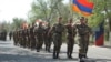 Rusia a acceptat să livreze în continuare armament Armeniei