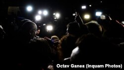 Secretarul de stat Raed Arafat oferea explicații presei. Astăzi, Arafat se confruntă cu cereri de demisie și a fost audiat de procurori în dosarul intervenției de la Colectiv.