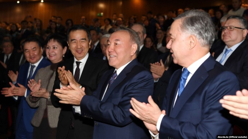 Назарбаев призвал «не шуметь» в связи с его обращением в Конституционный совет