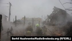 Серед постраждалих є двоє дітей – дівчинка 10 років та хлопець 17 років. У медзакладі залишається п’ятеро поранених, стан яких оцінюють як середньої тяжкості. Фото ілюстративне 