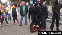 Belarus, Forțele de ordine au intervenit brutal pentru a reprima protestele