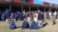 د بې ځایه شوېو کورنیو لپاره د جامو د راټولولو کمپاین