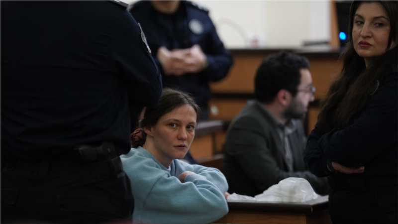 საქართველოში არ შემოუშვეს პროევროპული აქციებისას დაკავებული რუსი აქტივისტის, ანასტასია ზინოვკინას დედა